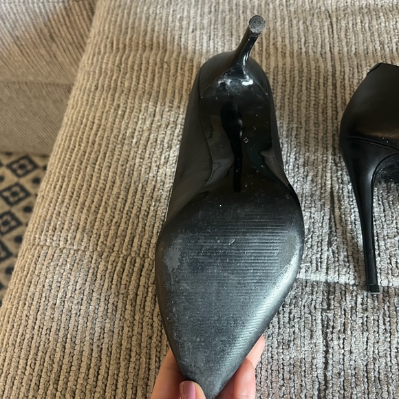 Steve Madden 8.5 black heels - Picture 3 of 4